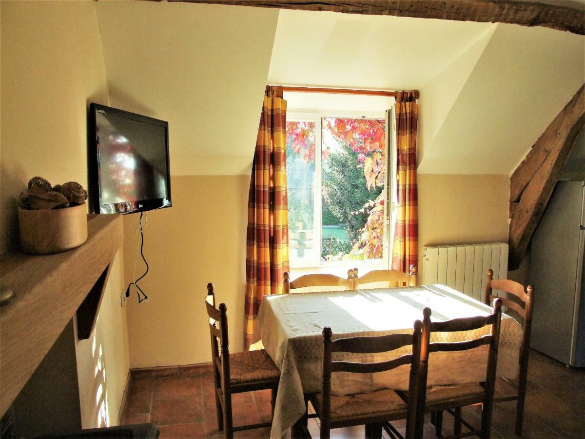Appartamento Le Glycine A Manoir Sainte Cecile Juvigny-Val-d'Andaine Esterno foto