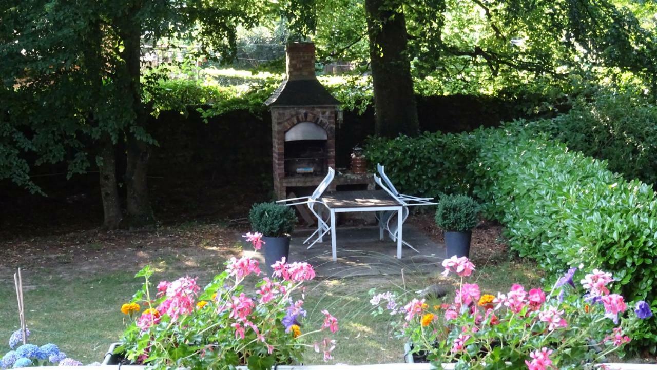Appartamento Le Glycine A Manoir Sainte Cecile Juvigny-Val-d'Andaine Esterno foto